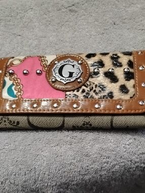 Guess Wallet
